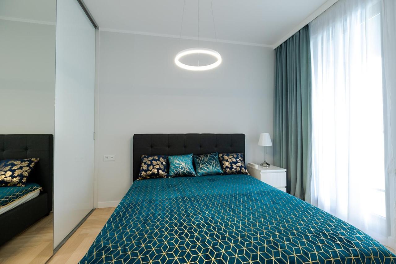 Wola Luxe Apartment Warschau Buitenkant foto